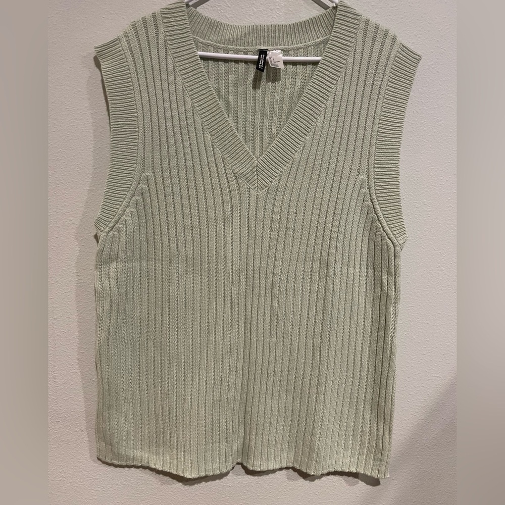 H&M Ribbed Knit Sweater Vest- Soft Green